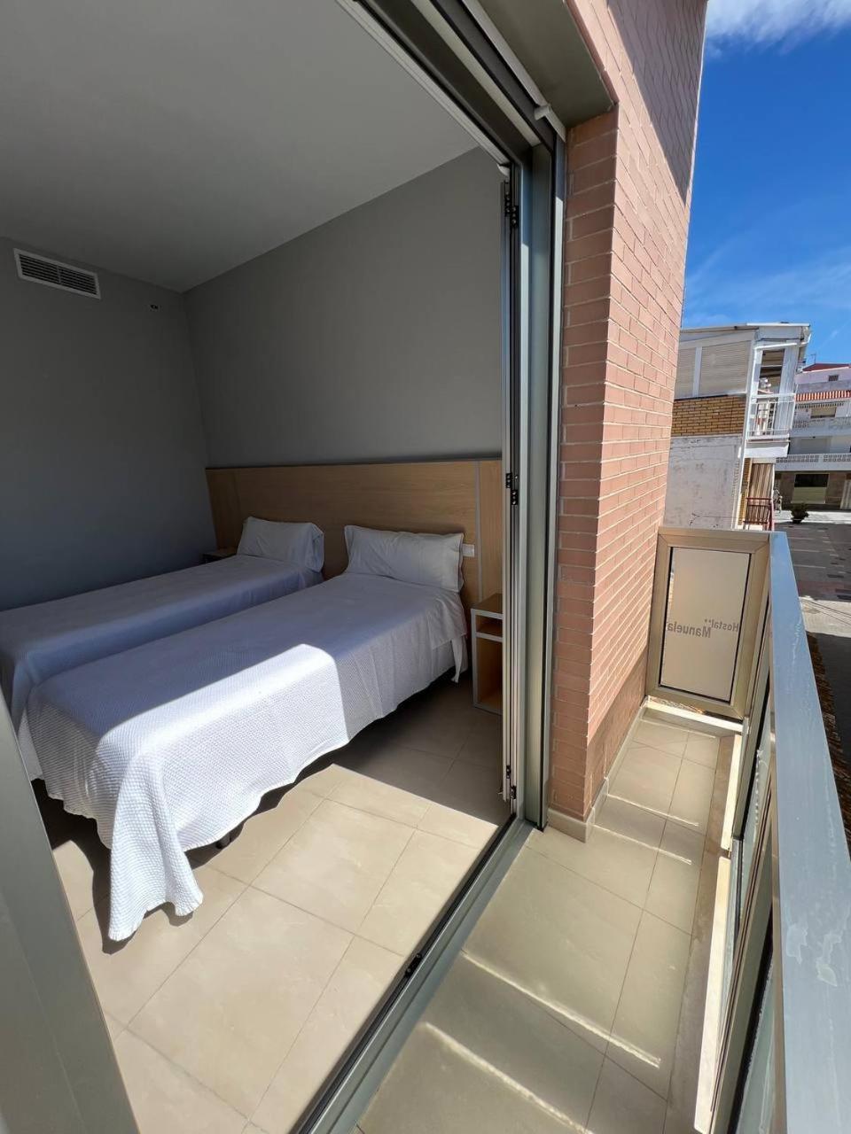 Hostal Manuela Punta Umbria Bagian luar foto