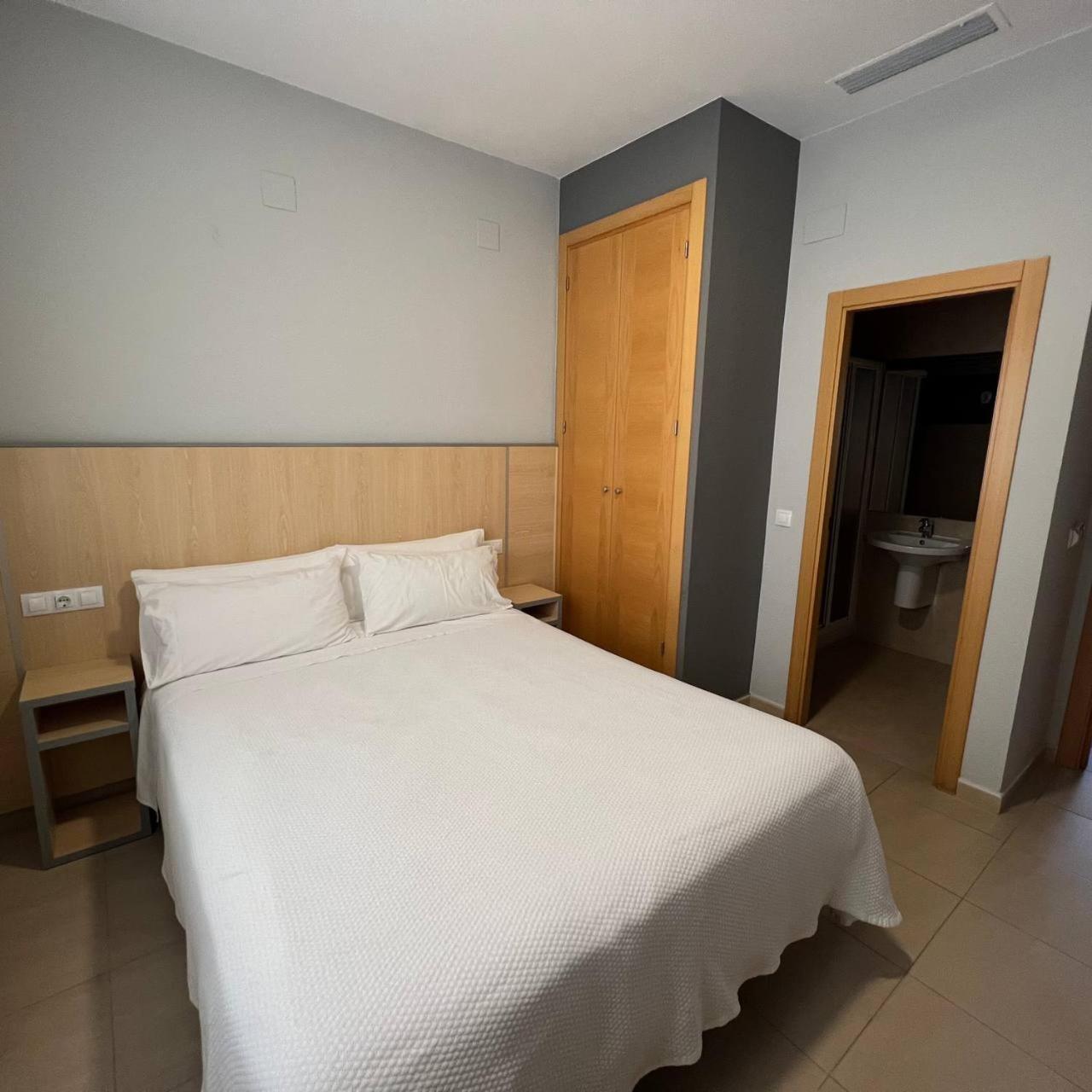 Hostal Manuela Punta Umbria Bagian luar foto