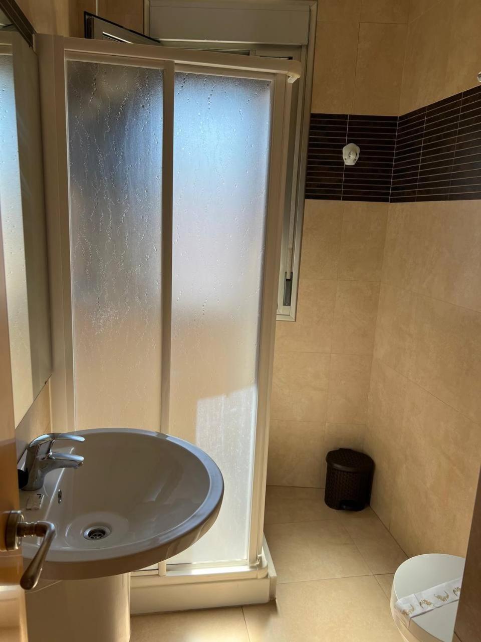 Hostal Manuela Punta Umbria Bagian luar foto